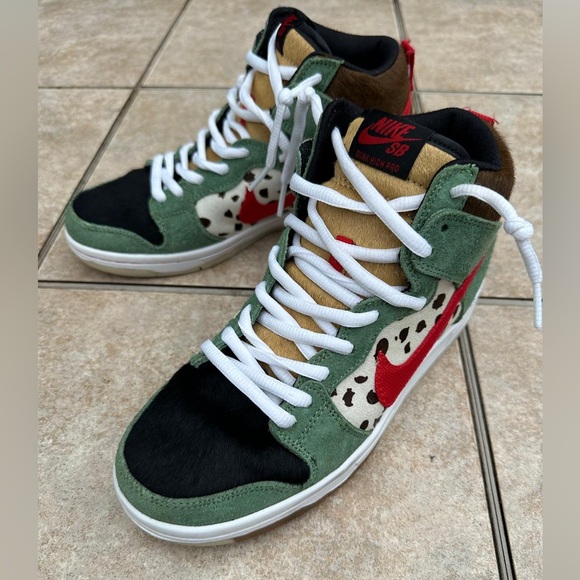 Nike SB Dunk High Walk The Dog 2019 shoes size 8 - Picture 2 of 11